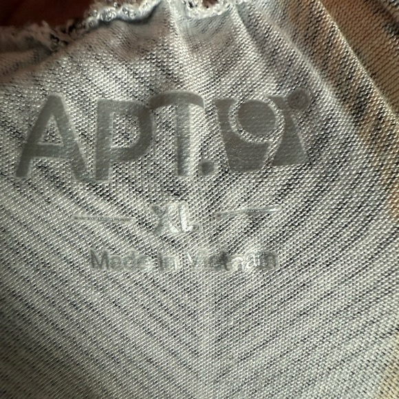 (EUC) Apt. 9 gathered collar, sleeveless flowy tank. Size XL - Picture 4 of 6